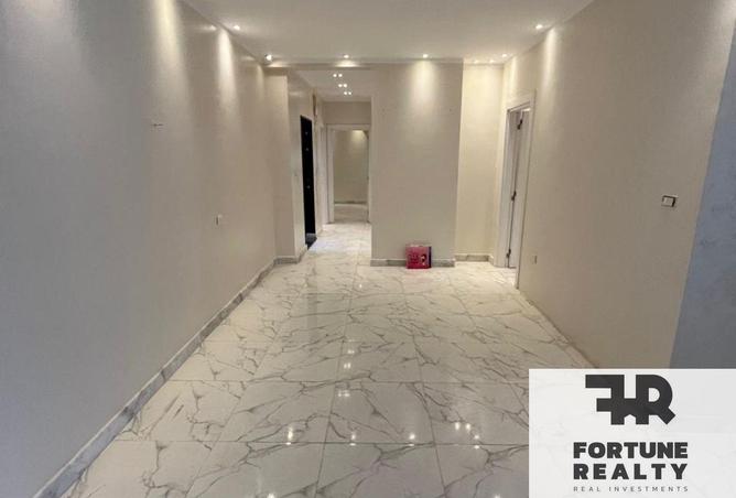 8712060 - Property Image 2