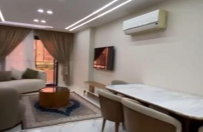 Apartment - 2 Bedrooms - 2 Bathrooms for sale in Anas Ibn Malik St. - Mohandessin - Giza
