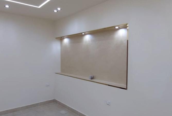 101784042 - Property Image 3