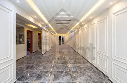 Apartment - 3 Bedrooms - 2 Bathrooms for sale in Malak Hefny St. - El Mandara - Hay Than El Montazah - Alexandria