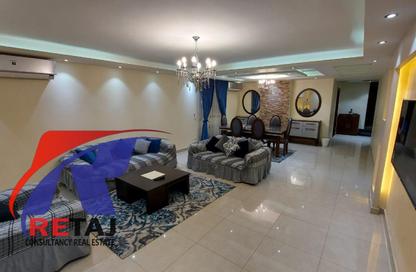 Apartment - 3 Bedrooms - 2 Bathrooms for rent in Quraish St. - 6th Zone - Nasr City - Cairo