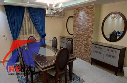 Apartment - 3 Bedrooms - 2 Bathrooms for rent in Quraish St. - 6th Zone - Nasr City - Cairo