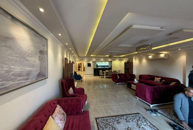 8570739 - Property Image 2