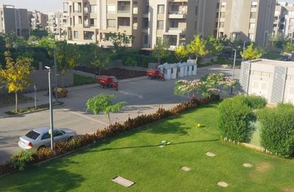 Apartment - 3 - 3 for sale in Palm Hills Village Gate - South Investors Area - New Cairo City - Cairo