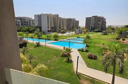 Apartment - 3 - 3 for sale in Palm Hills Village Gate - South Investors Area - New Cairo City - Cairo