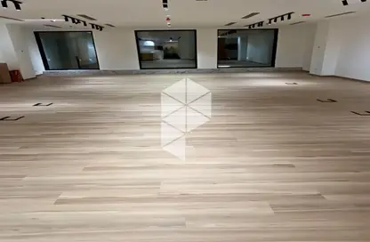 مساحات مكتبية - 4 غرف نوم - 1 حمام للايجار في بارك ستريت - الطريق الدائري - التجمع الخامس - مدينة القاهرة الجديدة - القاهرة