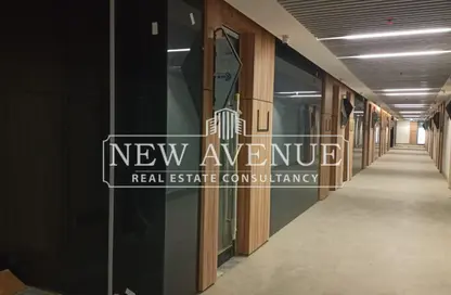 Office Space - 3 Bedrooms - 1 Bathroom for sale in Cairo Business Plaza - North Teseen St. - The 5th Settlement - New Cairo City - Cairo