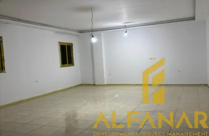 شقة - 3 غرف نوم - 2 حمامات للبيع في شارع الجزيرة - المستثمرين الجنوبية - مدينة القاهرة الجديدة - القاهرة