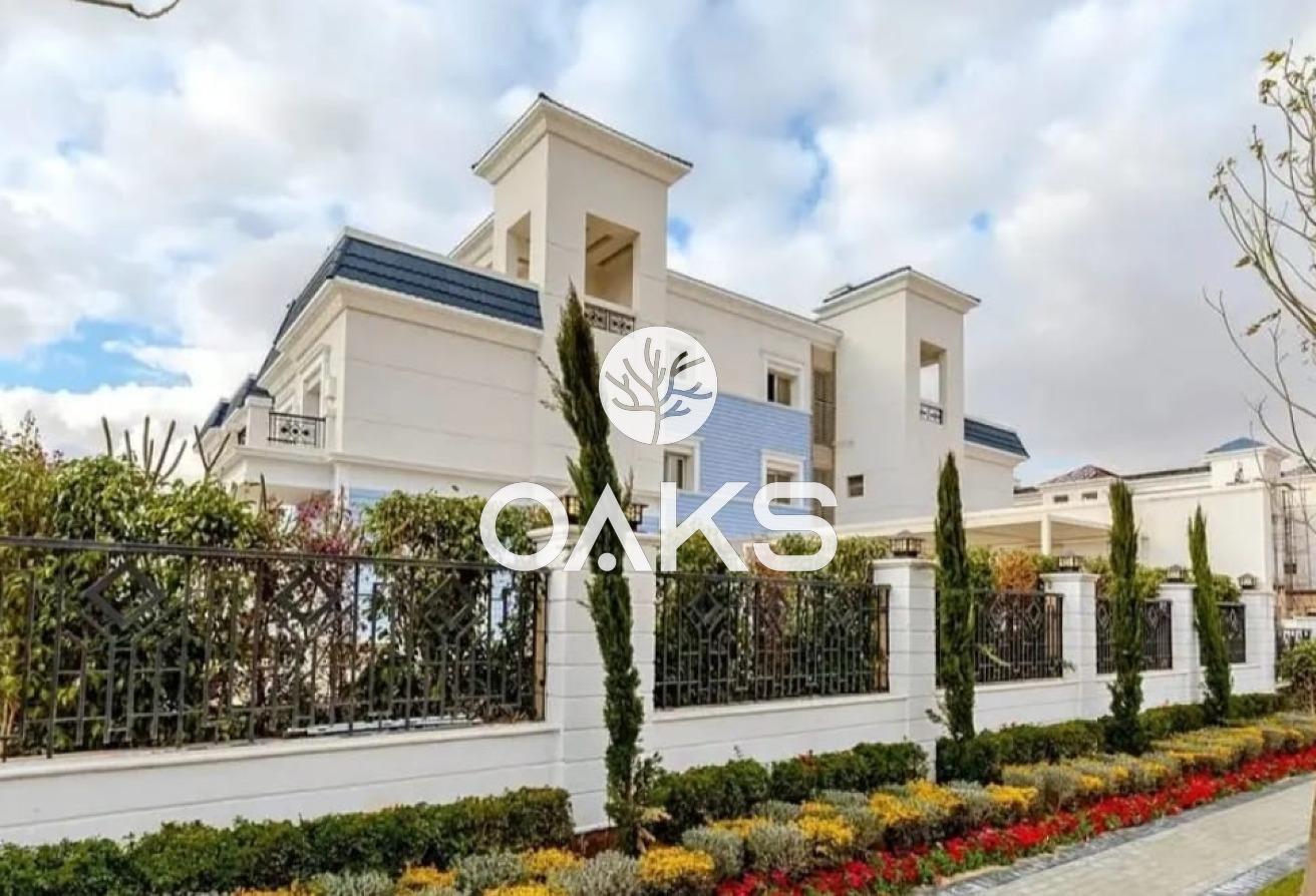 4-bedroom villa 245 m² for sale in Mountain View 4