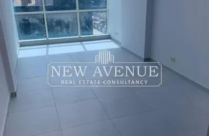 مساحات مكتبية - غرفة نوم - 2 حمامات للايجار في بيزنس بلاس - شارع التسعين الشمالي - التجمع الخامس - مدينة القاهرة الجديدة - القاهرة