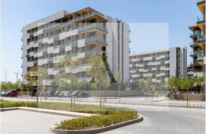 شقة - 3 غرف نوم - 3 حمامات للبيع في كمبوند البروج - كمبوندات الشروق - مدينة الشروق - القاهرة