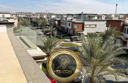 Villa - 5 Bedrooms - 5 Bathrooms for sale in Azzar - 5th Settlement Compounds - The 5th Settlement - New Cairo City - Cairo