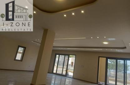 Villa - 5 Bedrooms - 5 Bathrooms for rent in Levana - Uptown Cairo - Mokattam - Cairo