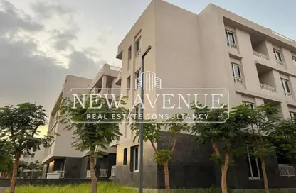 (بنتهاوس  (روف - 2 غرف نوم - 2 حمامات للبيع في دبليو من ووتر وي - المستثمرين الجنوبية - مدينة القاهرة الجديدة - القاهرة