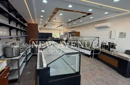 محل - استوديو - 1 حمام للبيع في مركز القاهرة الجديدة - شارع التسعين الشمالي - التجمع الخامس - مدينة القاهرة الجديدة - القاهرة