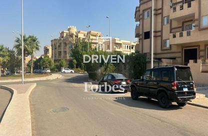 Apartment - 4 Bedrooms - 4 Bathrooms for sale in 8th District - Sheikh Zayed City - Giza