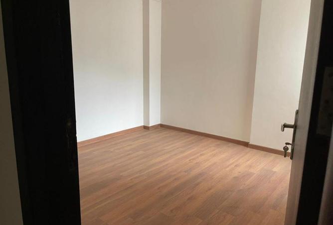 87210873 - Property Image 3