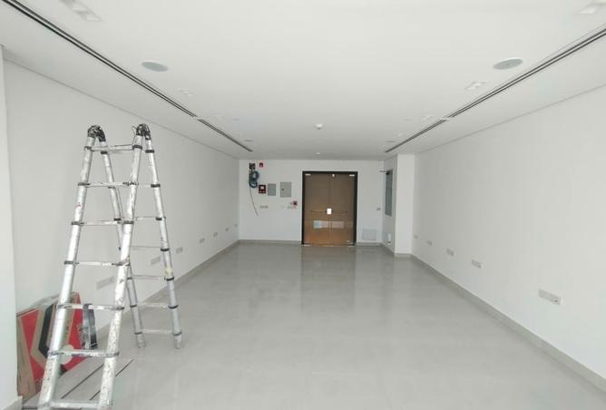 102074825 - Property Image 3
