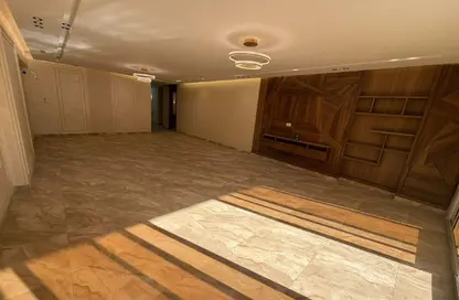 Apartment - 3 Bedrooms - 3 Bathrooms for sale in Al Batal Ahmed Abd El Aziz St. - Mohandessin - Giza