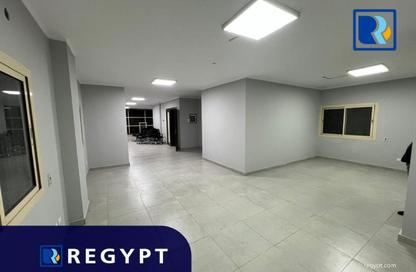 Office Space - Studio - 2 Bathrooms for rent in Al Laselky St. - El Laselky - New Maadi - Hay El Maadi - Cairo