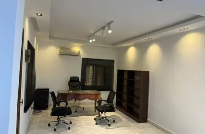 Office Space - 2 Bedrooms - 1 Bathroom for rent in Street 152 - Maadi - Hay El Maadi - Cairo