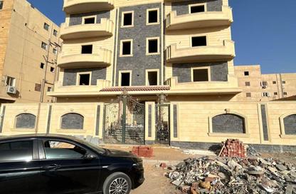 Apartment - 3 Bedrooms - 3 Bathrooms for sale in 1st Neighborhood - 3rd Area - Shorouk City - Cairo
