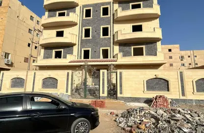 شقة - 3 غرف نوم - 3 حمامات للبيع في المجاورة الاولي - المنطقة الثالثة - مدينة الشروق - القاهرة