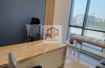 Clinic - 3 Bedrooms - 1 Bathroom for rent in Madinaty - Cairo