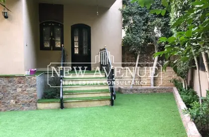 فيلا - 4 غرف نوم - 4 حمامات للبيع في المجاورة الثالثة - الحي الثالث شرق - مدينة الشروق - القاهرة