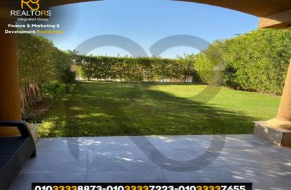 Townhouse - 4 Bedrooms - 4 Bathrooms for sale in Royal Meadows - Sheikh Zayed Compounds - Sheikh Zayed City - Giza