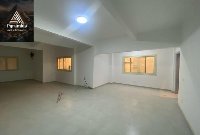 74027367 - Property Image 2
