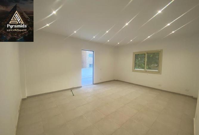 74027367 - Property Image 3