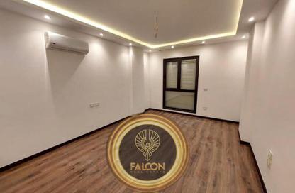 Apartment - 2 Bedrooms - 2 Bathrooms for sale in Swan Lake Residence - 5th Settlement Compounds - The 5th Settlement - New Cairo City - Cairo
