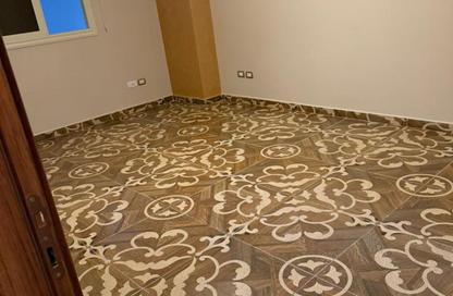 Apartment - 3 Bedrooms - 2 Bathrooms for sale in Zaker Hussein St. - Al Hadiqah Al Dawliyah - 7th District - Nasr City - Cairo
