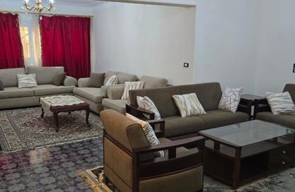 Apartment - 2 Bedrooms - 1 Bathroom for rent in Al Sheikh Ahmed Elsawy St. - 6th Zone - Nasr City - Cairo