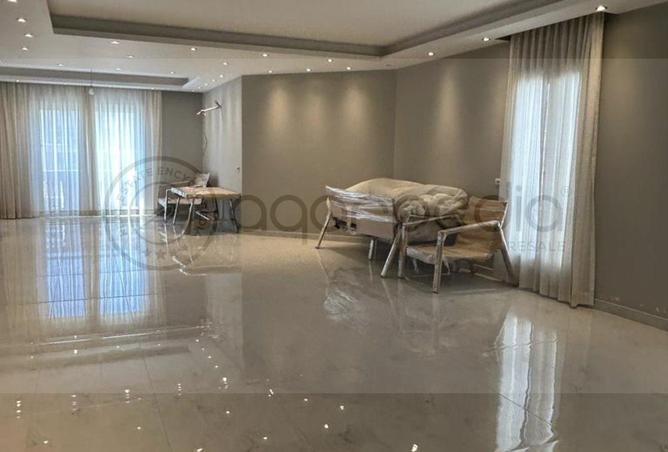 8572385 - Property Image 2