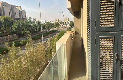 شقة - 3 غرف نوم - 3 حمامات للبيع في كمبوند البروج - كمبوندات الشروق - مدينة الشروق - القاهرة