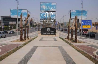 بناية كاملة - استوديو - 8 حمامات للبيع في شارع التسعين - التجمع الخامس - مدينة القاهرة الجديدة - القاهرة