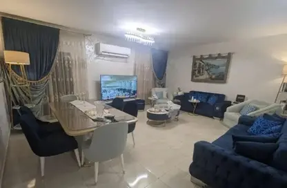 شقة - 3 غرف نوم - 3 حمامات للايجار في شارع يوسف السباعي - الرحاب المرحلة الأولى - الرحاب - مدينة القاهرة الجديدة - القاهرة