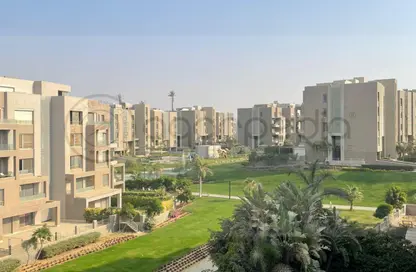 Apartment - 2 Bedrooms - 2 Bathrooms for sale in Palm Hills Village Gate - South Investors Area - New Cairo City - Cairo