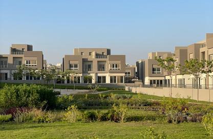 Villa - 4 Bedrooms - 5 Bathrooms for sale in Etapa - Sheikh Zayed Compounds - Sheikh Zayed City - Giza