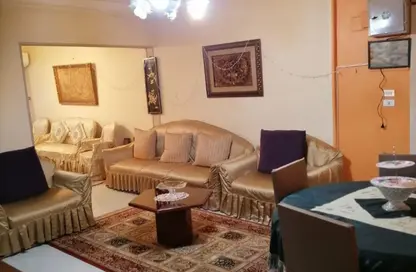 شقة - 3 غرف نوم - 2 حمامات للبيع في شارع أحمد عرابي - المهندسين - الجيزة