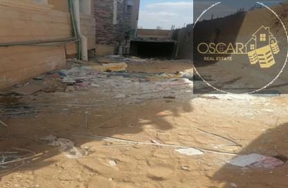 فيلا - 8 غرف نوم - 3 حمامات للبيع في مدينة الشروق - القاهرة