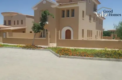 Villa - 4 Bedrooms - 4 Bathrooms for sale in Hyde Park - New Cairo City - Cairo