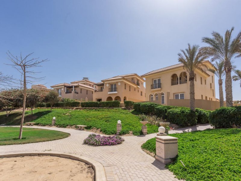 4BR Villa | Prime Location | Hyde Park thumbnail