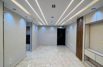 Apartment - 2 Bedrooms - 1 Bathroom for sale in Hadayek El Ahram - Giza
