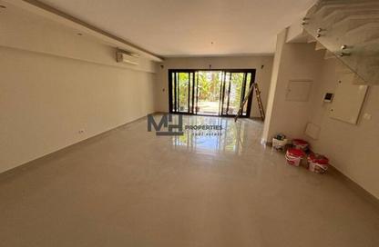 Townhouse - 3 Bedrooms - 4 Bathrooms for rent in Garden Residence - Hyde Park - New Cairo City - Cairo