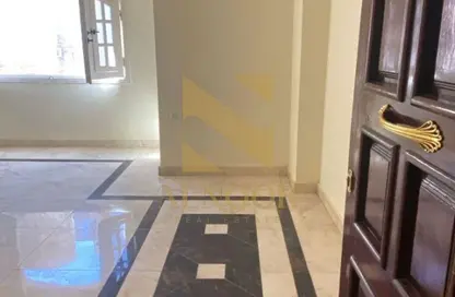 شقة - 4 غرف نوم - 2 حمامات للايجار في شارع عبد السلام امين - الحي الثاني - مدينة 6 أكتوبر - الجيزة