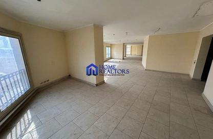 Office Space - Studio - 2 Bathrooms for rent in Al Laselky St. - El Laselky - New Maadi - Hay El Maadi - Cairo