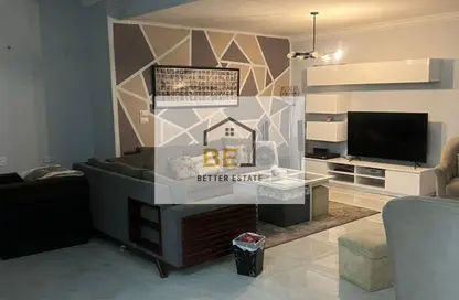 دوبلكس - 3 غرف نوم - 2 حمامات للبيع في شارع 33 - الهضبة الوسطي - المقطم - القاهرة